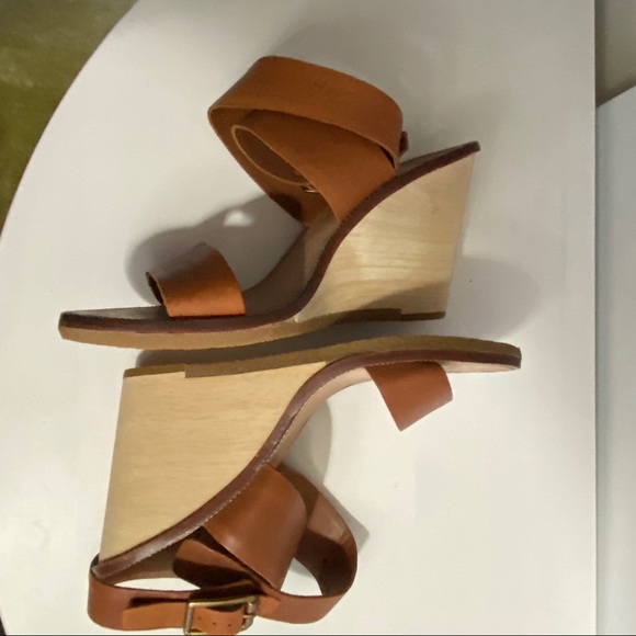 DOLCE VITA wedges tan leather and wooden heels - Picture 4 of 4
